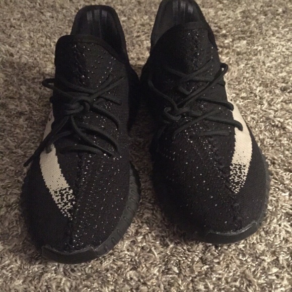 adidas yeezy 350 boost oreo size 8 - Picture 3 of 5